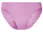 Lila onderbroek met kant.