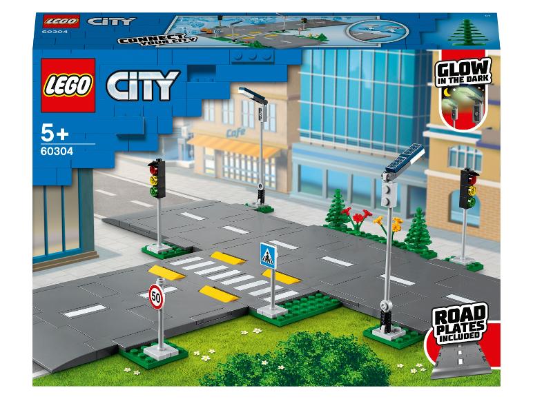 LEGO City: wegplaten, verkeerslichten en lantaarns die in het donker oplichten.