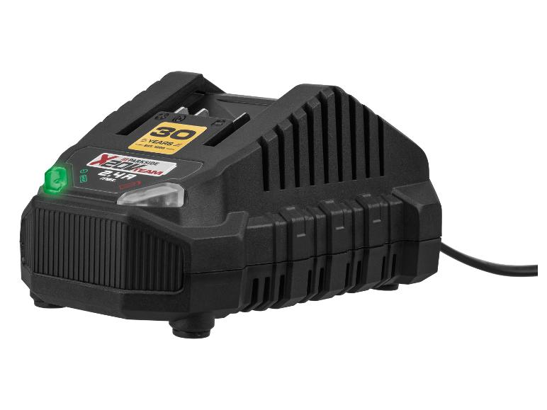 Zwarte acculader voor elektrisch gereedschap met groene LED-indicator