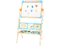 Kindertekenbord met magneetbord, telraam, klok en magnetische letters.