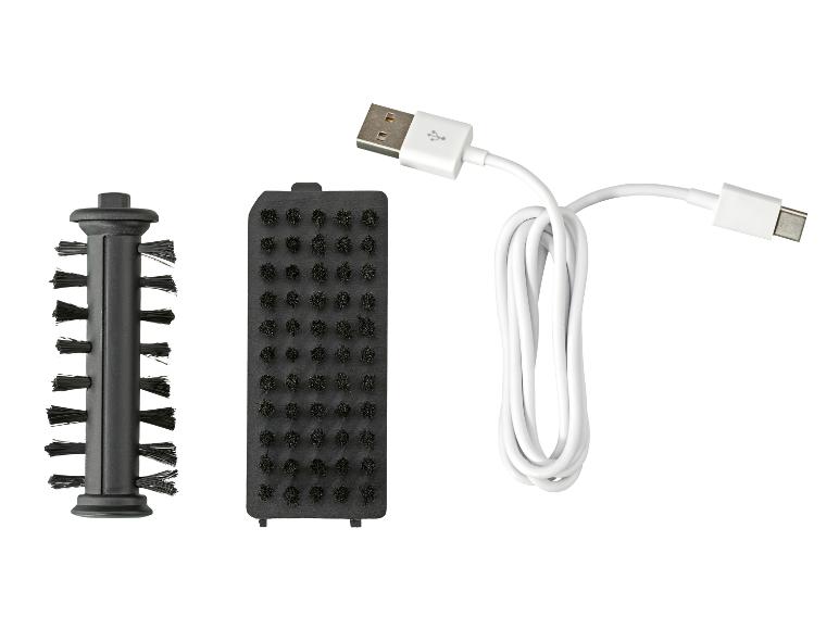 Reinigingsborstels en USB-A naar USB-C oplaadkabel.
