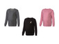 Drie sweatshirts: grijs, zwart met een katachtige print en roze.