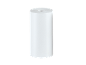 Witte rol bakpapier of vershoudfolie op een witte achtergrond.