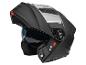 Zwarte modulaire motorhelm met open vizier en zonnevizier, geïsoleerd op wit.