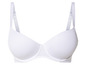 Een witte bh met gladde cups en brede bandjes.