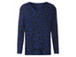 Een blauwe longsleeve met luipaardprint.