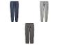 Drie joggingbroeken in blauw, grijs en donkergrijs.