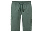 Groene cargo shorts met trekkoord.