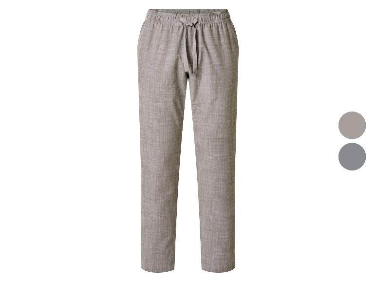 Grijze heren pyjama- of loungebroek met trekkoord in de taille.