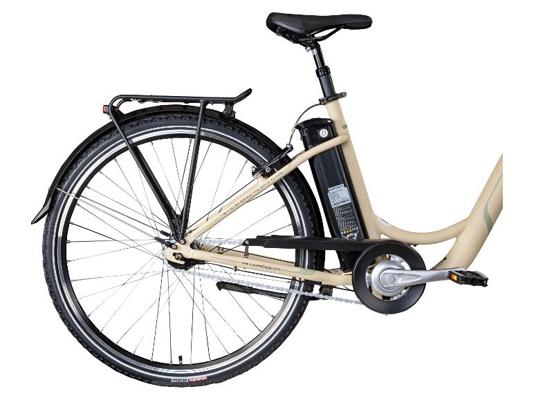Beige elektrische fiets met bagagedrager, accu en kettingaandrijving.