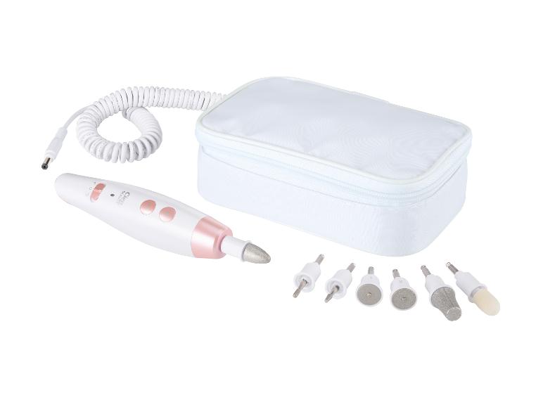 Manicure- en pedicureset met elektrische vijl, opzetstukken en opbergzakje.