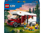 LEGO City Holiday Camper Van set met 385 onderdelen, familie kampeert.