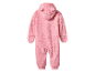 Roze baby jumpsuit van pluche met capuchon.