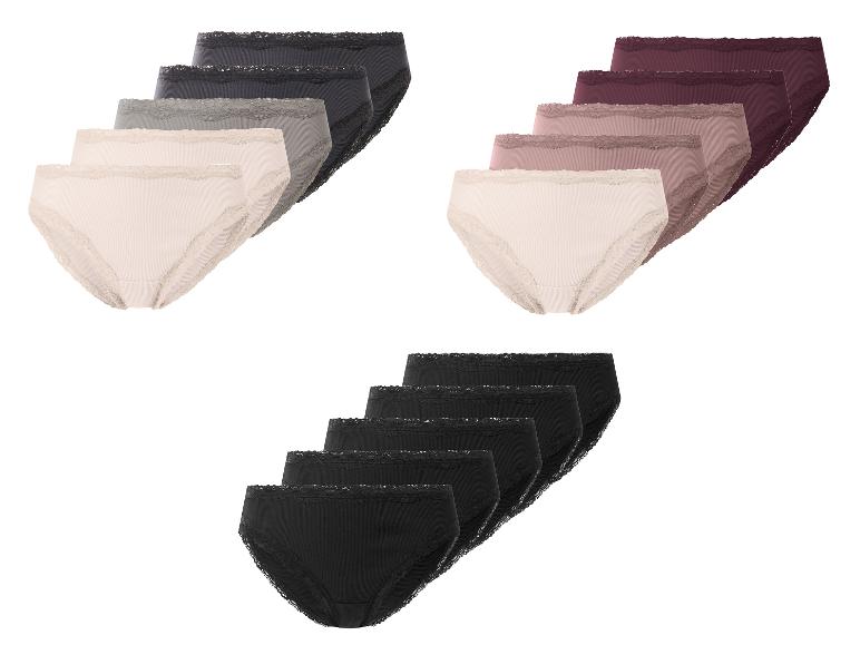 Verpakkingen geribde damesonderbroeken met kanten rand in diverse kleuren, waaronder zwart, grijs en bordeaux.