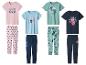 Vier kinderpyjamasets: roze Minnie Mouse, blauwe Stitch, groene Mickey Mouse en marineblauwe Spider-Man.