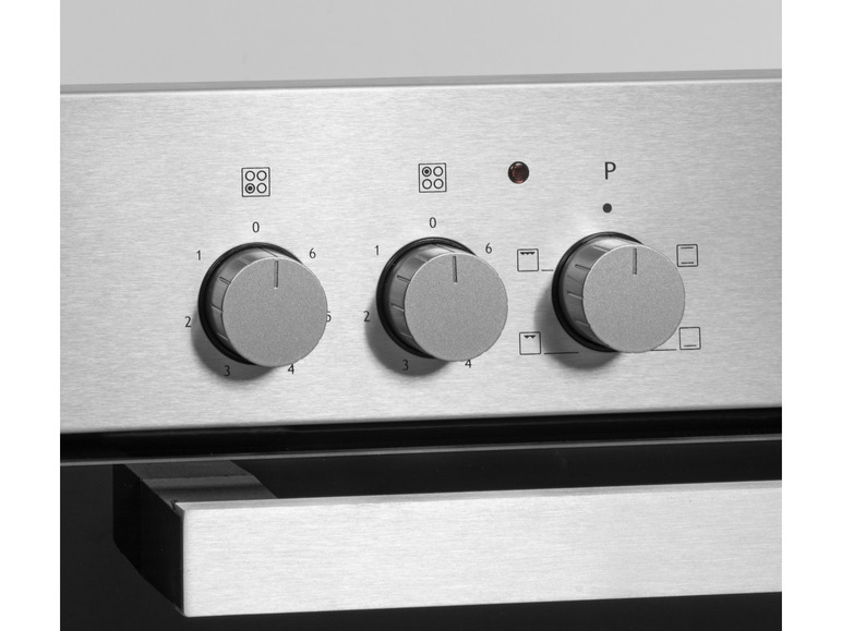 Een close-up van het bedieningspaneel van een oven met knoppen en pictogrammen.