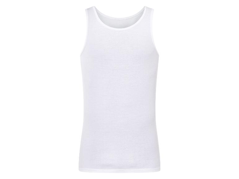 Een wit, basic tanktop.