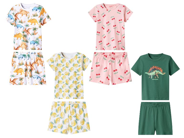 Kinderpyjama's: dinosaurussen, kersen, citroenen en groen met stegosaurus.