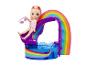 Pop met regenboogglijbaan en zwembad.