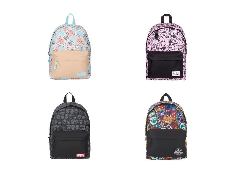 Vier rugzakken met Disney, Marvel en Jurassic World ontwerpen.
