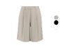 Beige geplooide bermudashort met kleurenpalet: beige, zwart, wit.