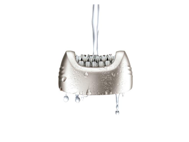 Elektrisch scheerapparaatkop onder water, gemakkelijk schoon te maken.