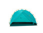 Een turquoise Grand Canyon tent, klaar om op te zetten.