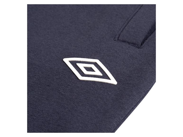 Donkergrijze joggingbroek met Umbro logo.