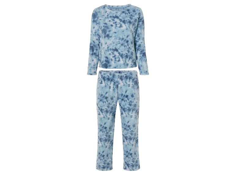 Een blauwe pyjama met tie-dye print