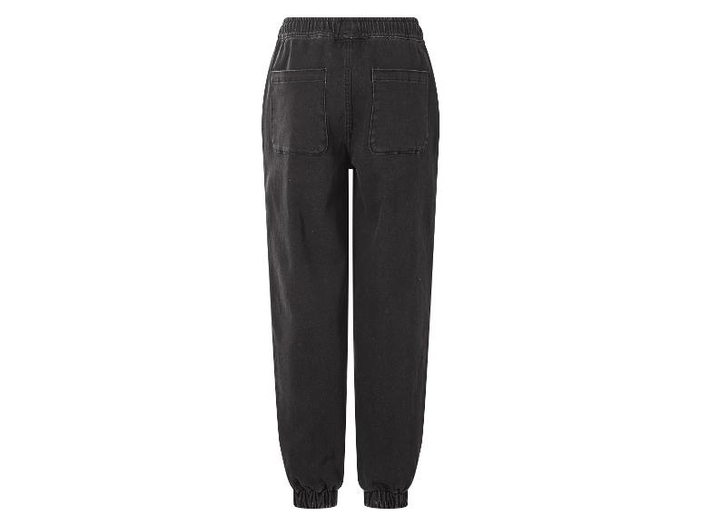 Zwarte, casual joggingbroek met elastische tailleband en achterzakken.