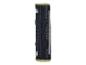 Zwarte mesh organizer met groene bies en metalen stangen.