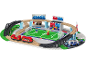 Speelgoedtreinset met voetbalstadion, trein en figuren.