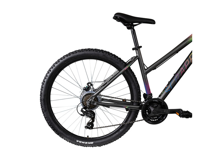 Een zwarte mountainbike met een regenboogkleurig 'Scrapper'-logo.