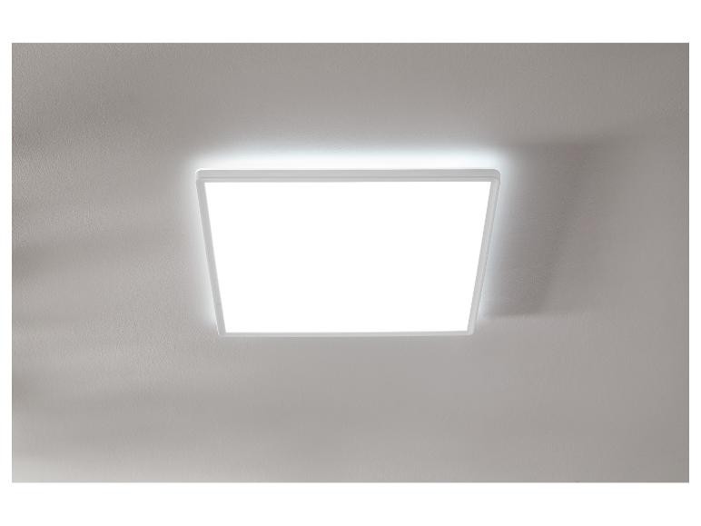 Moderne plafondlamp met LED-verlichting.