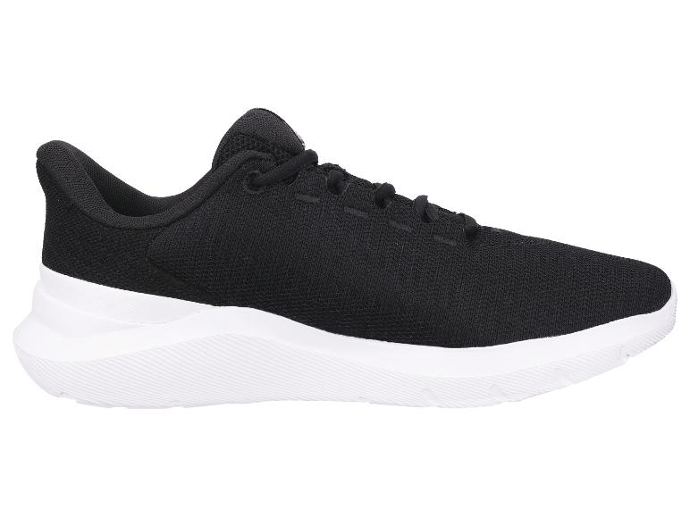 Zwarte sneakers met veters, witte zool.