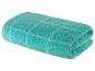Turquoise badhanddoek met ruitpatroon.