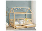 Een houten kinderbed in de vorm van een huis met opbergladen