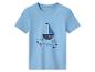 Blauw kinder T-shirt met opdruk van boot, golven en vissen.