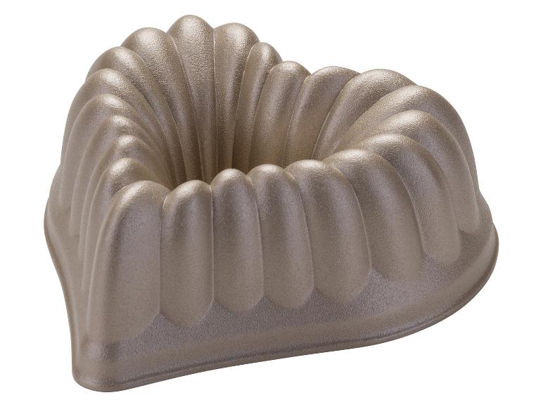 Hartvormige bakvorm met geribbeld ontwerp