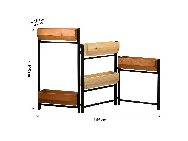 Gelaagde houten plantenbak met zwart metalen frame, ongeveer 105 cm hoog en 165 cm breed.
