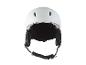 Witte skihelm met zwarte oorpads en kinband.