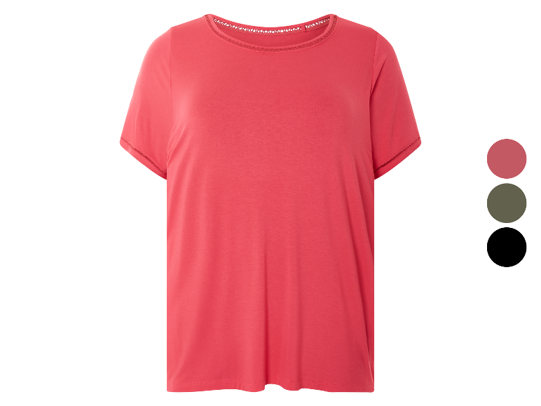 Een koraalrood t-shirt met kant details bij de halslijn en mouwen. Ook verkrijgbaar in andere kleuren.