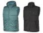 Twee Crivit gewatteerde vesten, een groene en een zwarte.