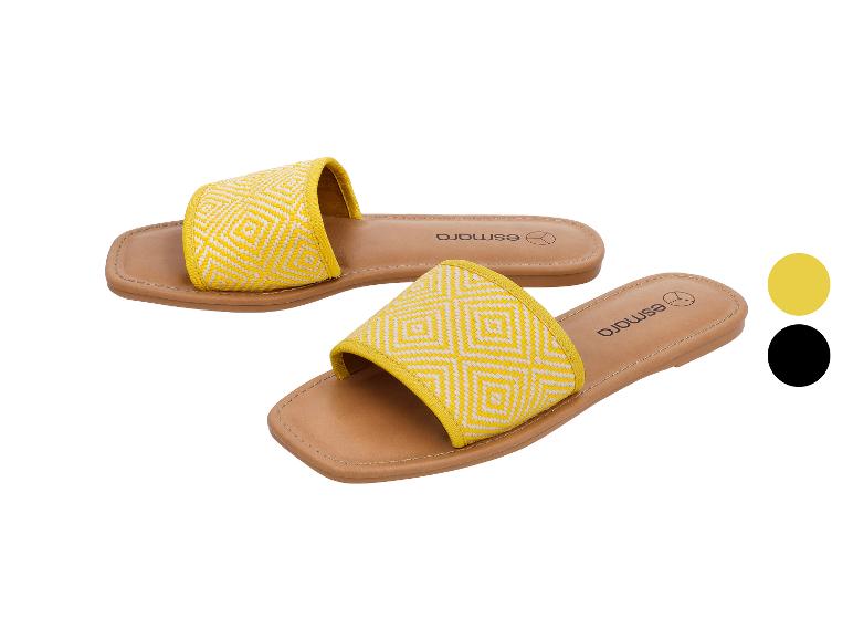 Gele platte sandalen met geometrisch patroon en bruine zool, met gele en zwarte kleurstalen.