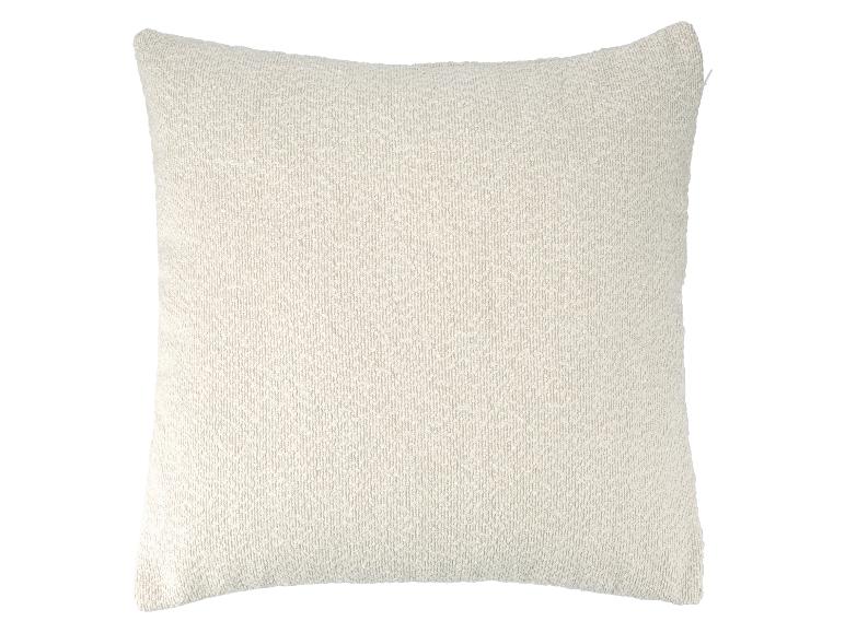 Beige kussen van grof geweven stof.