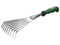 Een groene tuingereedschap van Parkside met een metalen hark.