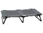 Grijs opvouwbaar veldbed met zwart metalen frame.