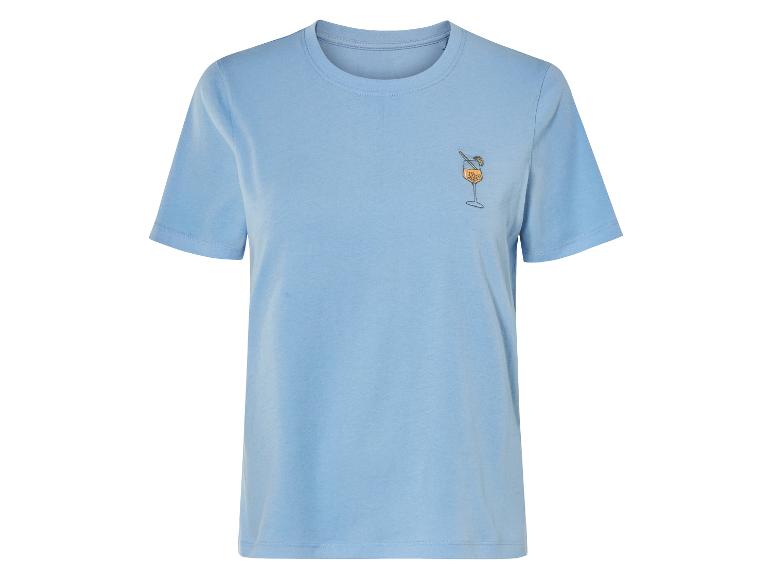 Lichtblauw t-shirt met geborduurd cocktailmotief.