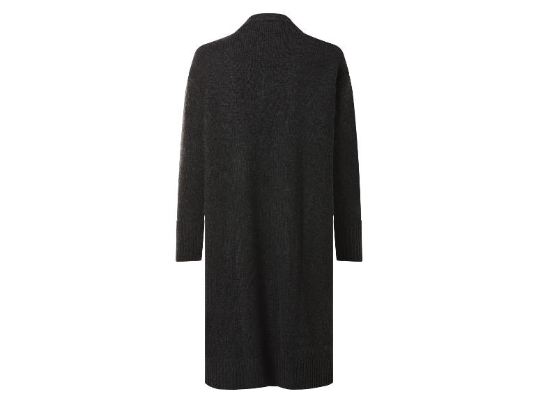 Achteraanzicht van een lang, donkergrijs gebreid vest met geribbelde manchetten en zoom.