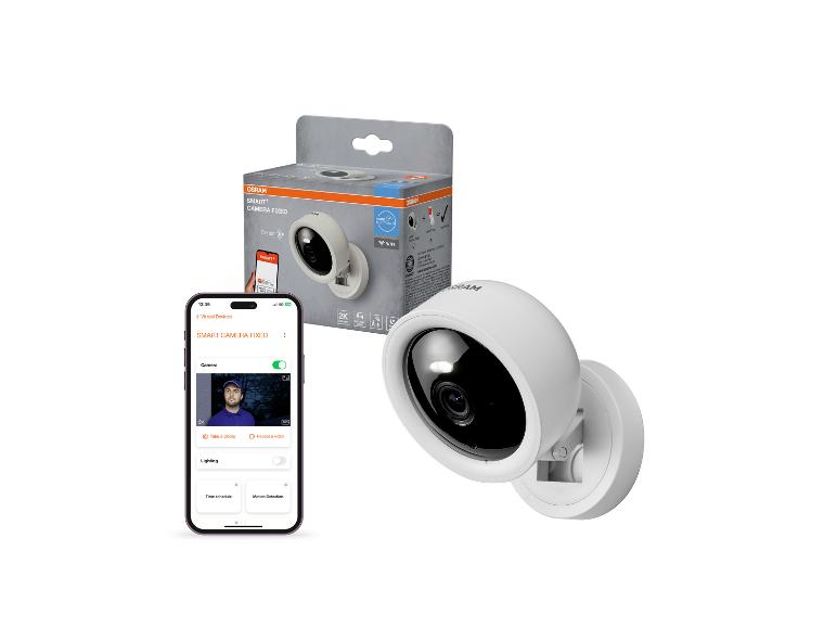 Slimme camera en de verpakking met telefoonapp-interface.